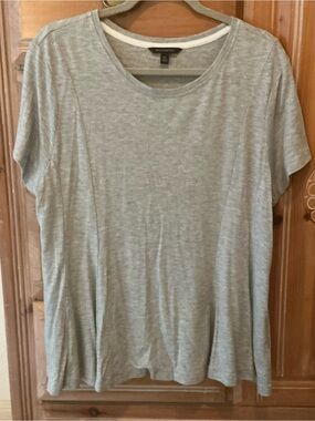 Banana Republic XL Light Gray Short-Sleeve Peplum Loose-fitting Tee